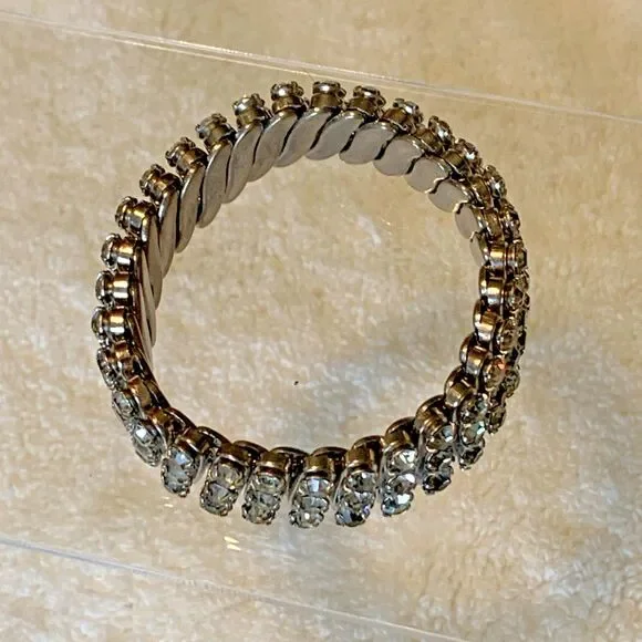 Vintage Brand NY Rhinestone Expansion Bracelet Silver Tone Stretch Hong Kong - Picture 8 of 9